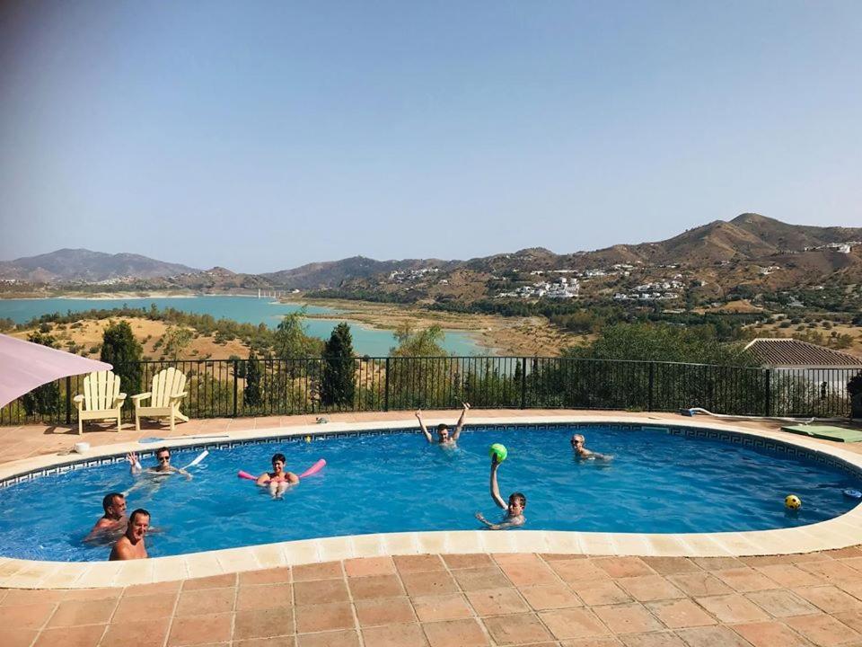 Casa Nuestro Sueno Bed & Breakfast Viñuela Eksteriør bilde