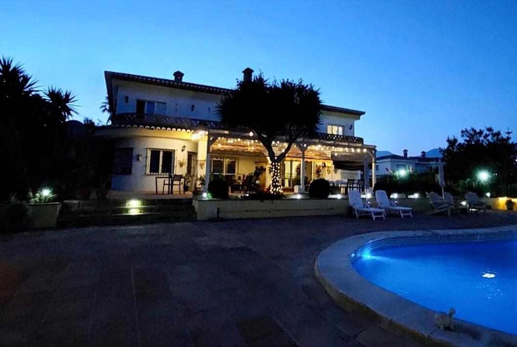 Casa Nuestro Sueno Bed & Breakfast Viñuela Eksteriør bilde