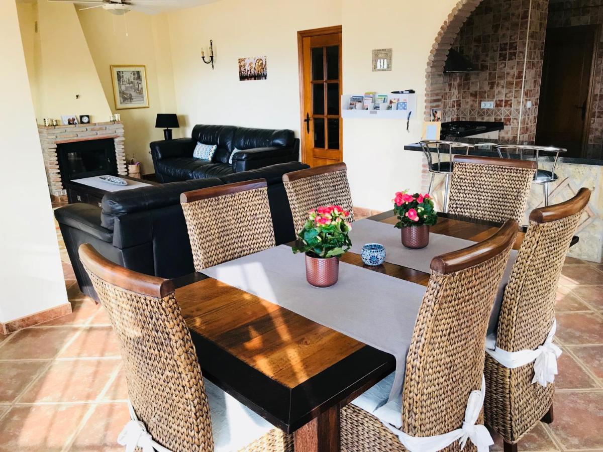 Casa Nuestro Sueno Bed & Breakfast Viñuela Eksteriør bilde
